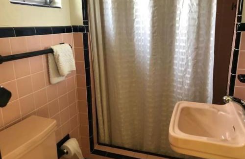 Cypress Gardens Hotel | Economy Suites