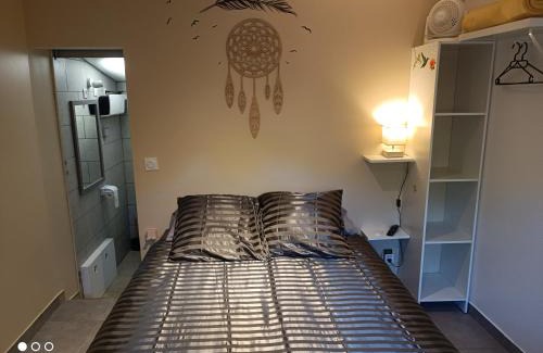 Lunel House | Ecoutez les oiseaux