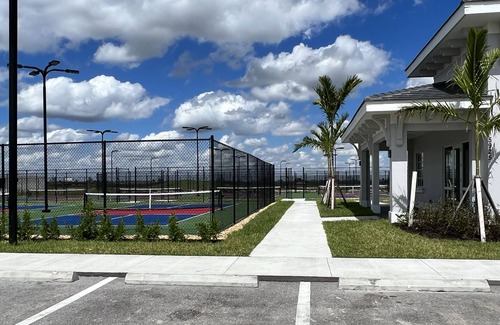 Immokalee Condo | Ecscape the cold winters at this Golf Getaway in Naples, FL