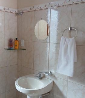 Guaratingueta House | Edícula quarto suíte, confortável e bem localizado