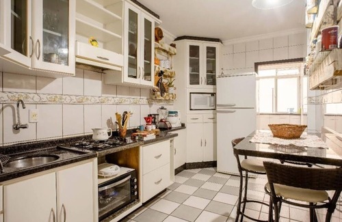 Bom Abrigo Apartment | Ed. Andressa season