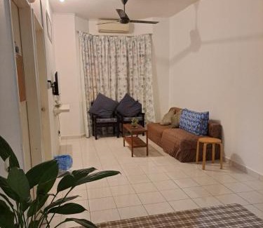 Penampang Apartment | Edaman Holiday Home