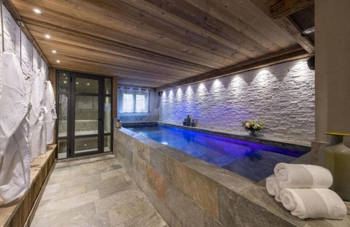 Zweisimmen Nr Gstaad Ski Chalet | Edelweiss Crest Lavish Mountain Escape in Gstaad