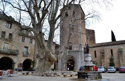 Saint-Guilhem-le-Desert Apartment | Edelweiss