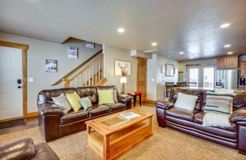 Eden Apartment | Eden Condo with Community Hot Tub, Close to Skiing