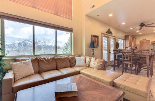 Wolf Creek House | Eden Townhome with Mtn View and Shuttle to Powder Mtn!