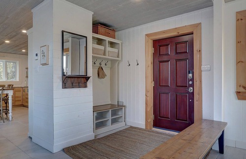 Stanstead Township Ski Chalet | Edge of Lake Memphremagog