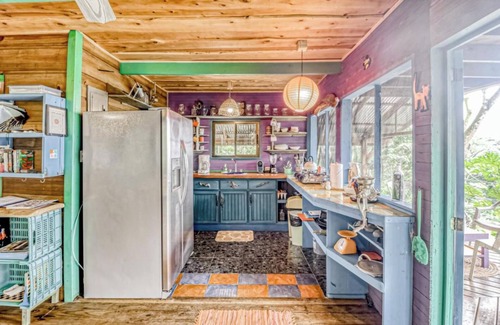 Dominical House | Edge of the World Cabin & Cabana - 10 minutes to Pacific Ocean & On site