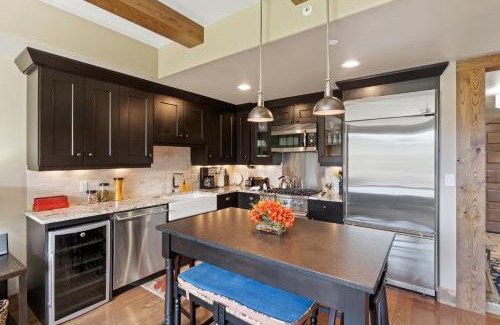 Steamboat Springs Apartment | Edgemont 2504 - Luxury Ski-in Ski-out Condo