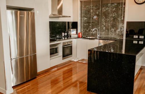 Mount Tamborine Hotel | Edges by St Bernards Hotel