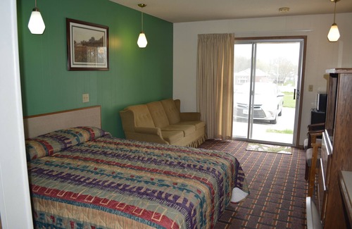 De Soto Hotel | Edgetowner Motel