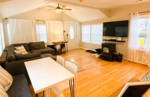 Edgewater House | Edgewater Cottage