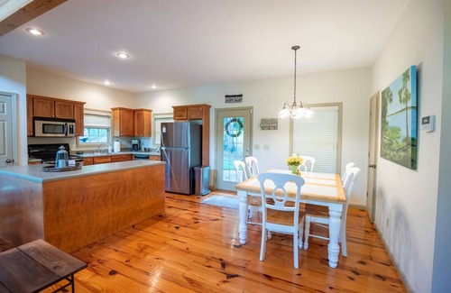 Dadeville House | Edgewater Escape | 3 Bed, 2 Bath