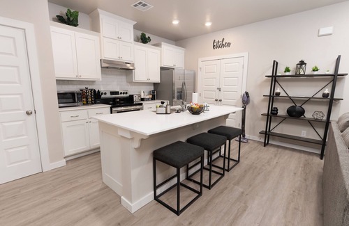 Edmond House | Edmond Oasis: Luxury Retreat w/Massage Chair and Mortal Combat Arcade
