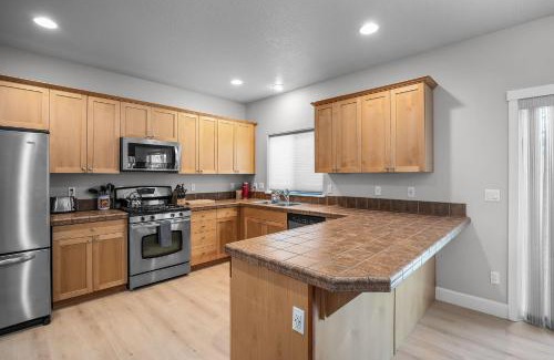 Old Farm District House | Edro Place