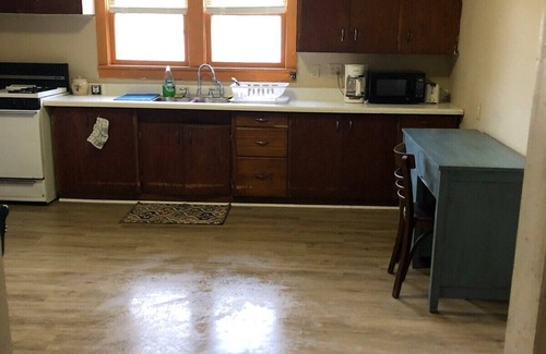 Oblong House | Efficient 2 Story House - 3bed 2bath