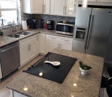 Sarasota Springs House | Effortless City Stay in Sarasota