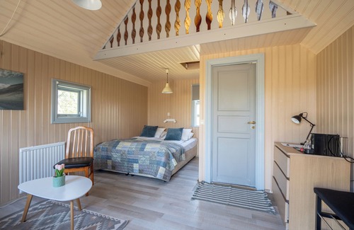 Kirkjubaejarklaustur Hotel | Efri-Vík Bungalows
