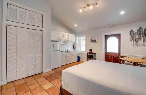 Uptown - Upper Duval House | Egret Suite - Southernmost Sanctuary