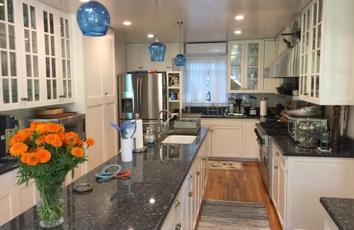 Village of East Hampton House | EH VILLAGE: WALK TO RESTAURANTS, BIKE TO BEACH!