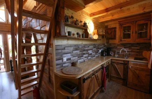 Mesteri Ski Chalet | EHM Treehouse Chalet near Thermal Spa & Nature