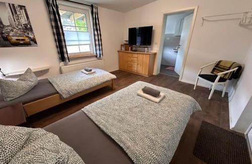 Warnow House | Eickhof Ferienzimmer No2 mit Bad, Parkplatz - Ferienhof Günter
