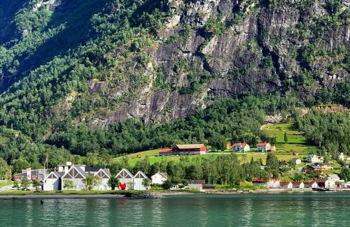 Skjolden House | Eide Gardshotell