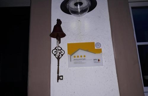 Kerschenbach House | Eifelferienhaus An der Kapelle - kostenlose Sauna, Ofen