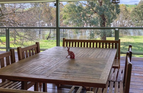 Bonnie Doon House | Eildon Views - Lake Front in Bonnie Doon