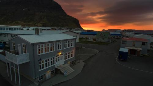 Bolungarvik House | Einarshúsid Guesthouse