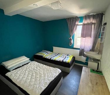 Brombachtal House | Einfache Schlafmöglichkeit mit Gemeinschaftsküche und Bad