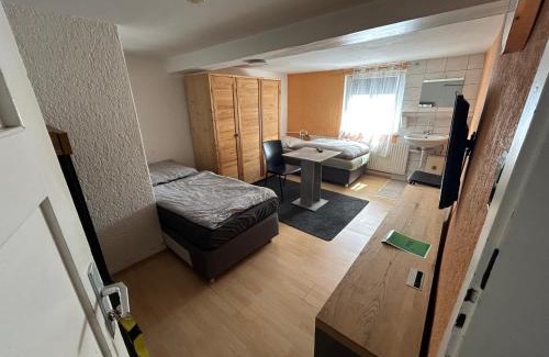 Brombachtal House | Einfache Schlafmöglichkeit mit Gemeinschaftsküche und Bad