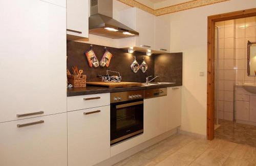 Luetow Apartment | Einladende Ferienwohnung am Achterwasser in Lütow