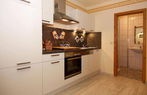Luetow Apartment | Einladende Ferienwohnung am Achterwasser in Lütow