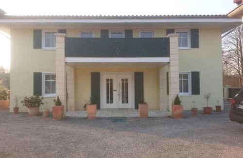 Wehrden Apartment | Einliegerwohnung 2 mit Garage