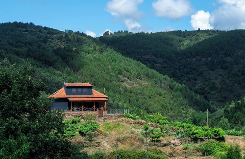 Casares Ski Chalet | Eira Velha House