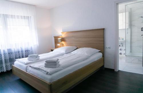 Friesenheim Hotel | Eisberg Gästehaus & De Luxe Appartements