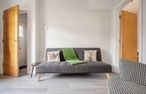 Belfast House | Ekaya Cozy Belfast with 2 Bedrooms