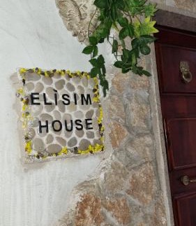 Caiazzo House | Elìsim House