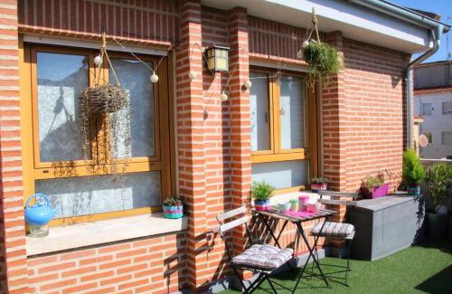 Valladolid City Centre Apartment | El Ático de Valladolid - Centro - Terraza - Wifi