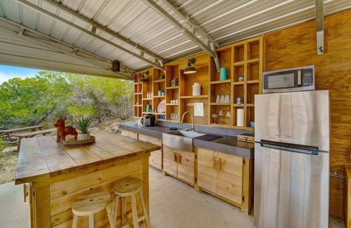 Dripping Springs House | El Arbol | King Tipi w/Fire Pit + Pool Access