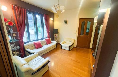 Oyama-cho Apartment | El Bosque