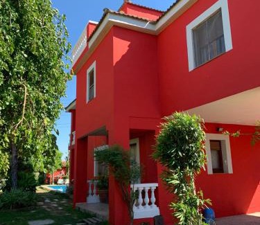 Pinseque House | El Campo