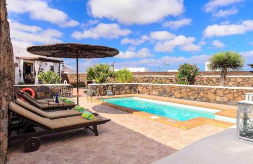 Guime House | El Caserío de Güime Villa con Piscina Climatizada