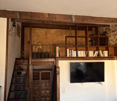 Saint-Hippolyte Apartment | El Castell Embruixat