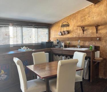 Saint-Hippolyte Apartment | El Castell Embruixat