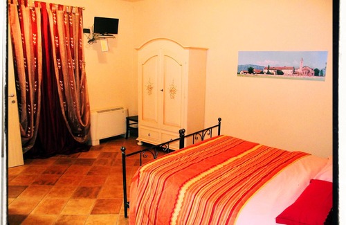 Flesie Bed & Breakfast | EL CAVAJER) red room