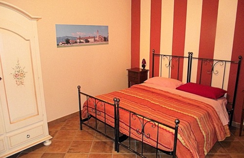 Flesie Bed & Breakfast | EL CAVAJER) red room