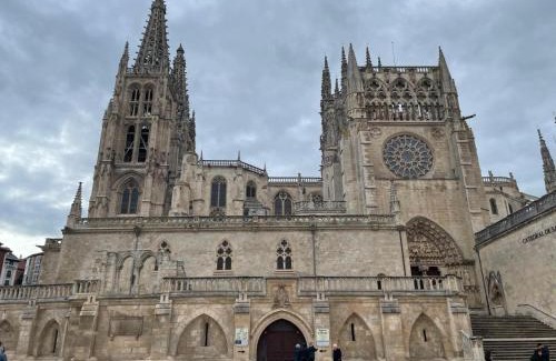 Burgos Apartment | EL FAROLILLO DE LA CATEDRAL VIVIENDA DE USO TURISTICO VUT 9/251