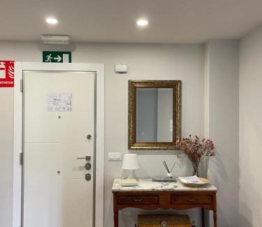 Burgos Apartment | EL FAROLILLO DE LA CATEDRAL VIVIENDA DE USO TURISTICO VUT 9/251